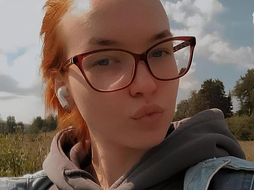 KitsuuNe on LiveJasmin