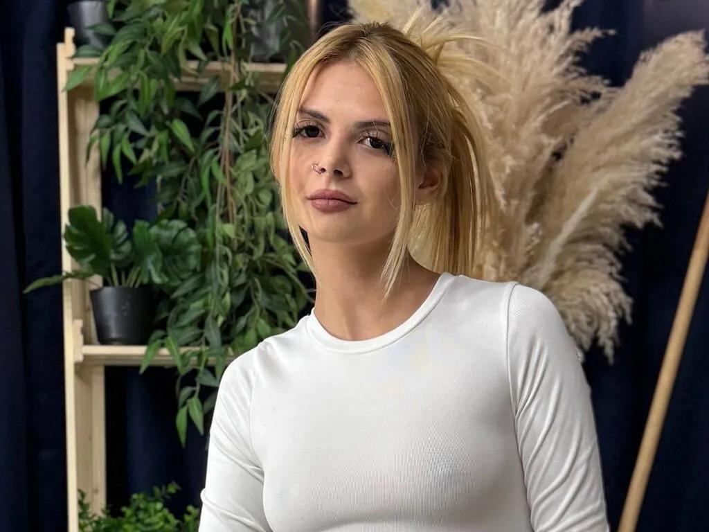 Explore LiveJasmin's LilianFulwood LilianFulwood from LiveJasmin