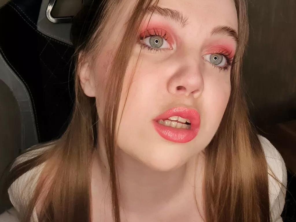 LinaDelic on LiveJasmin