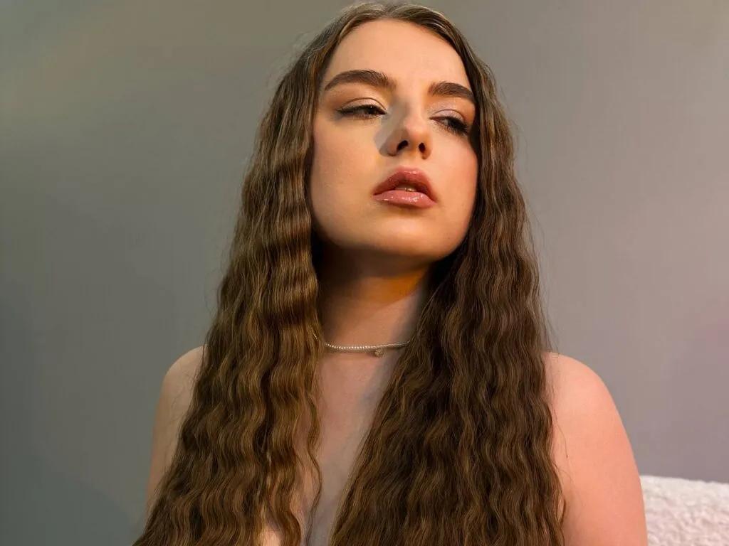 Watch LissEmber, she wants to masturbate for you LissEmber from LiveJasmin