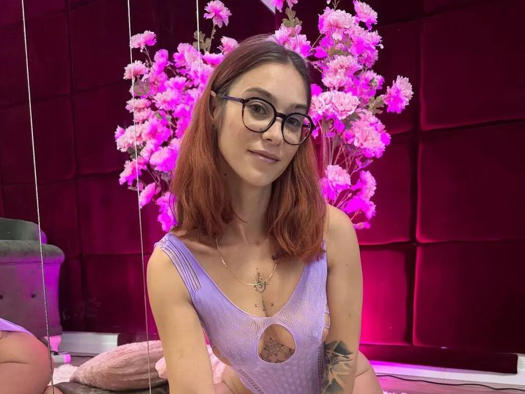 Slutty MiaSolle wants you to fuck her body now MiaSolle from LiveJasmin