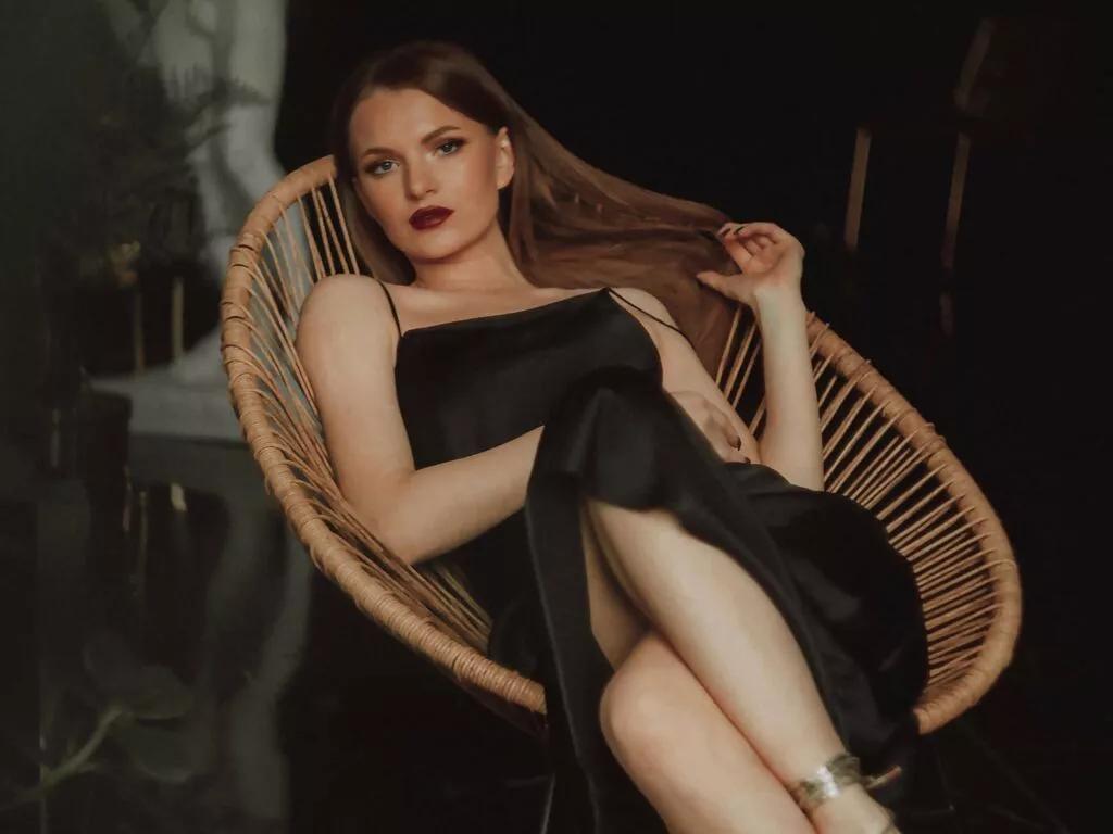 NoelleCamelia on LiveJasmin