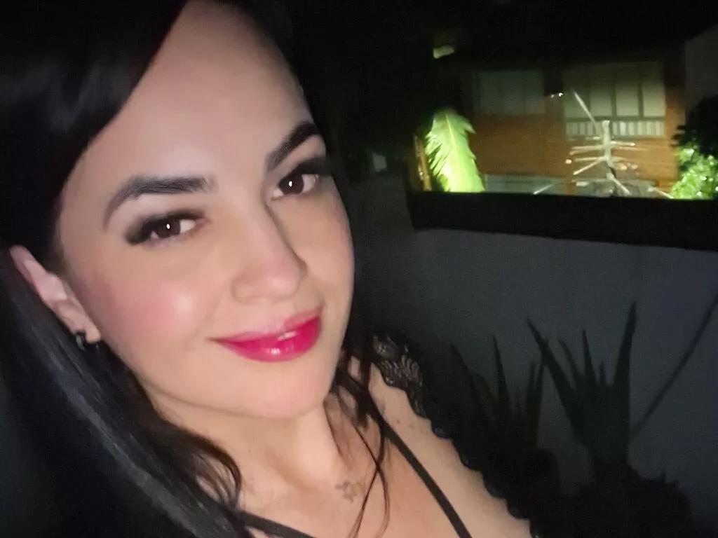 SaraAdkinsing on LiveJasmin 