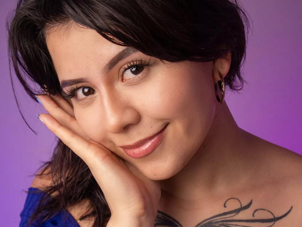SaraDove on LiveJasmin 