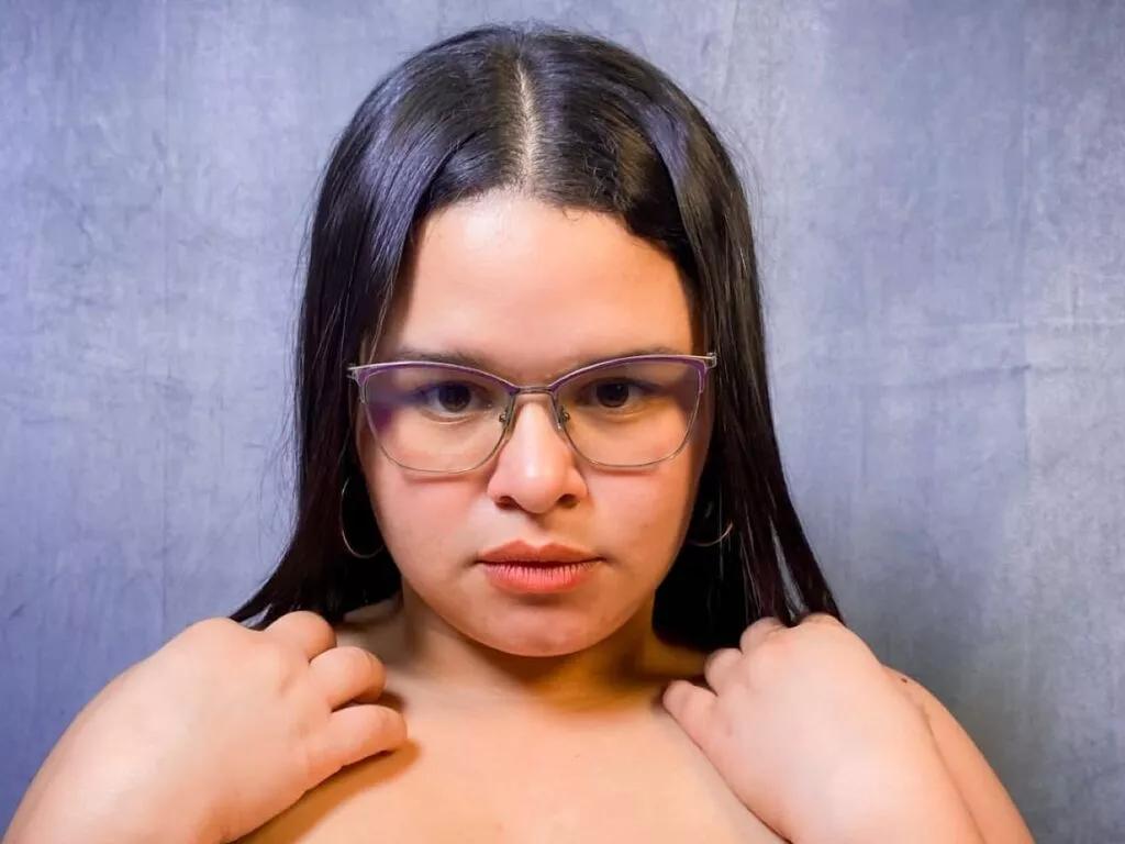 SharonWem on LiveJasmin