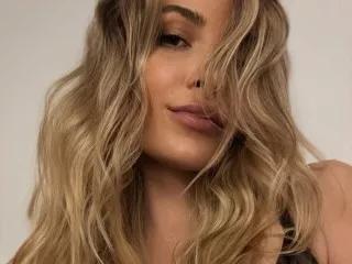 AnnaMichele on Streamate 