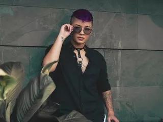 SamBartonn on Streamate 