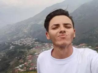 tossetrech on Streamate 