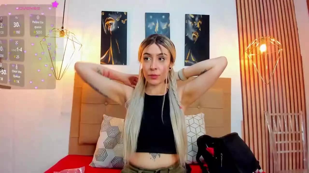 AlesziaRose on Streamray 