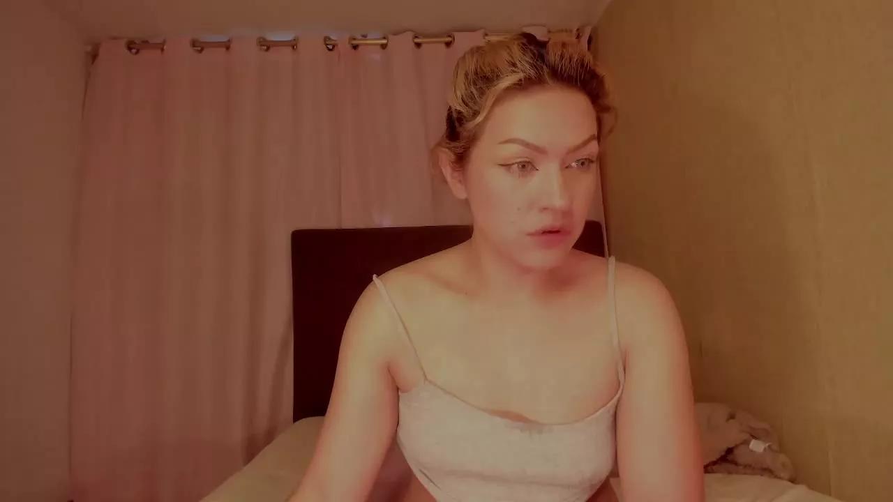 ANISYA on Streamray 