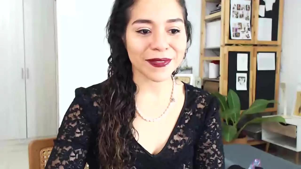 Annekamy on Streamray 