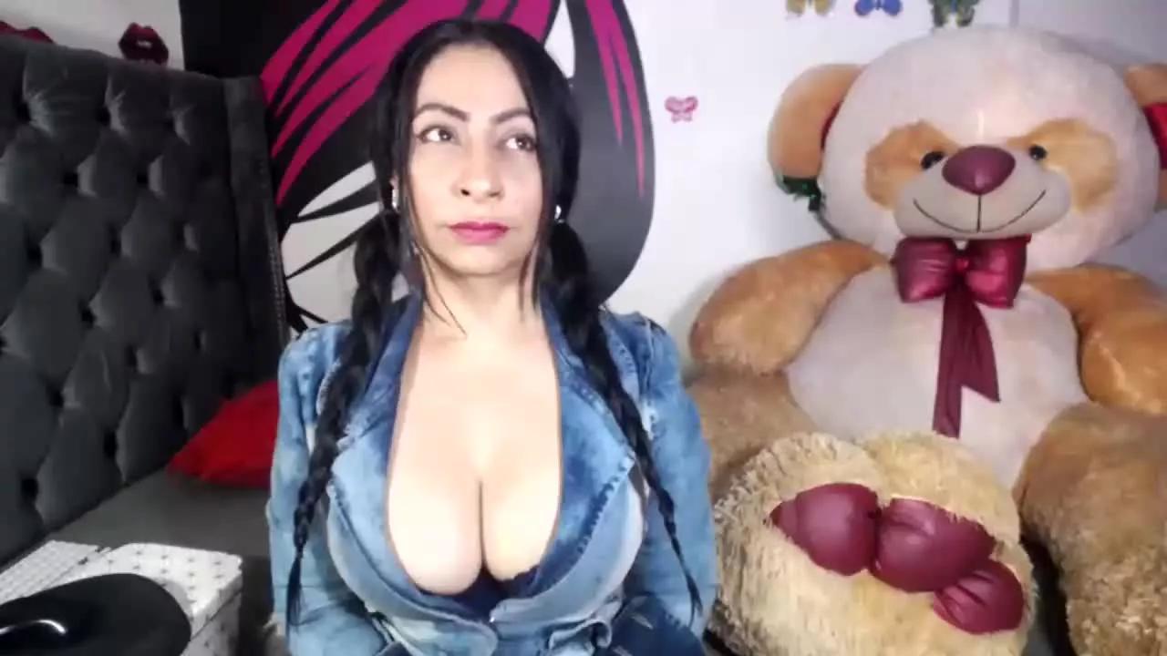 AntonelaFiore on Streamray 