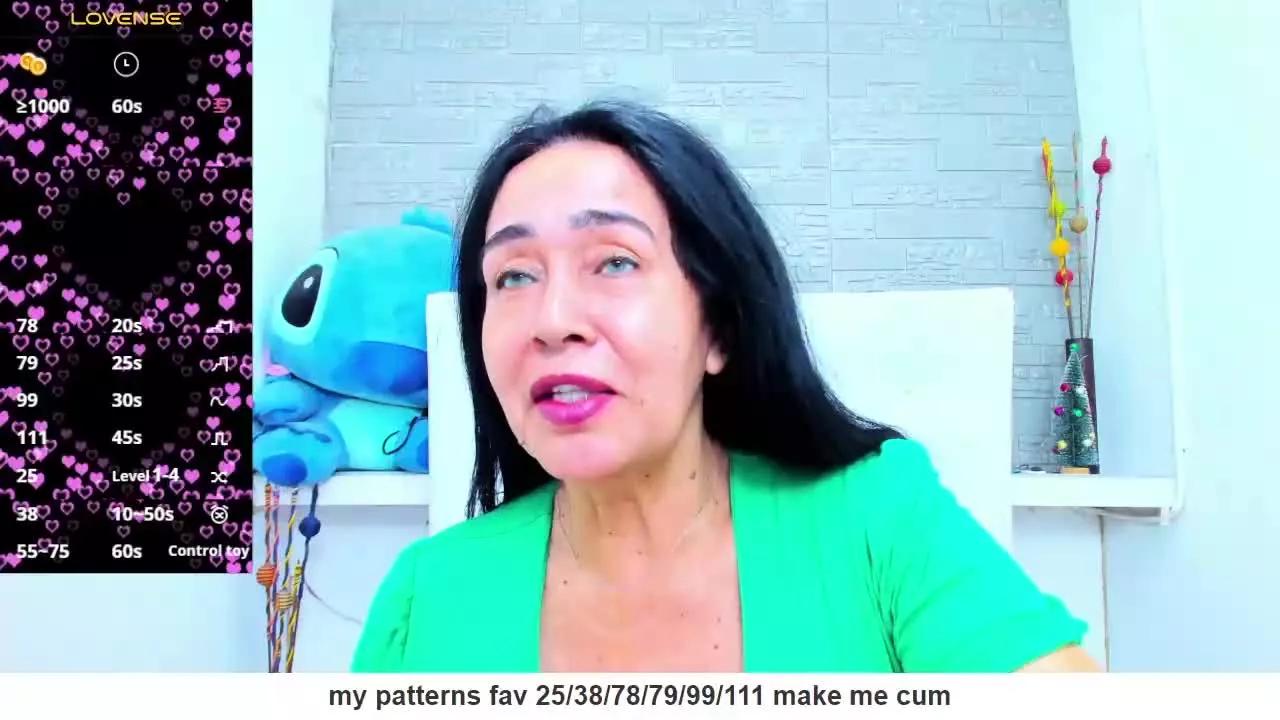 AshleyCutee4 on Streamray 