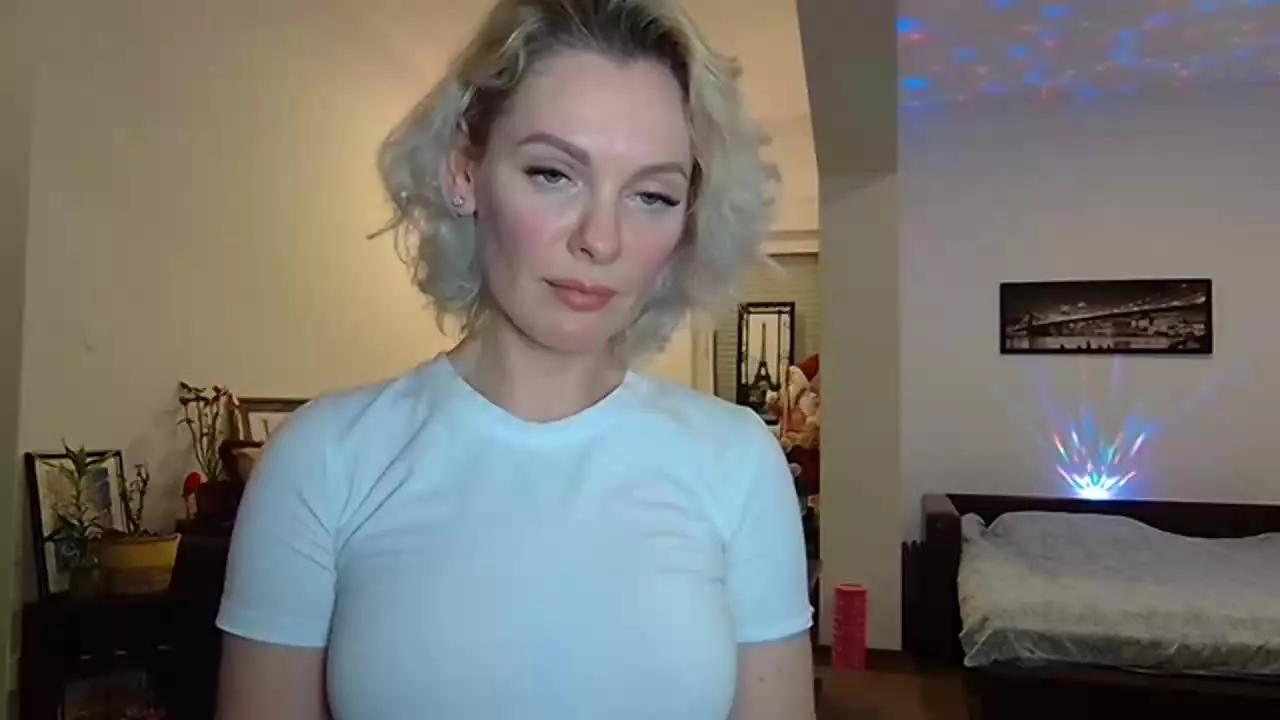 beautifulkollettee on Streamray 