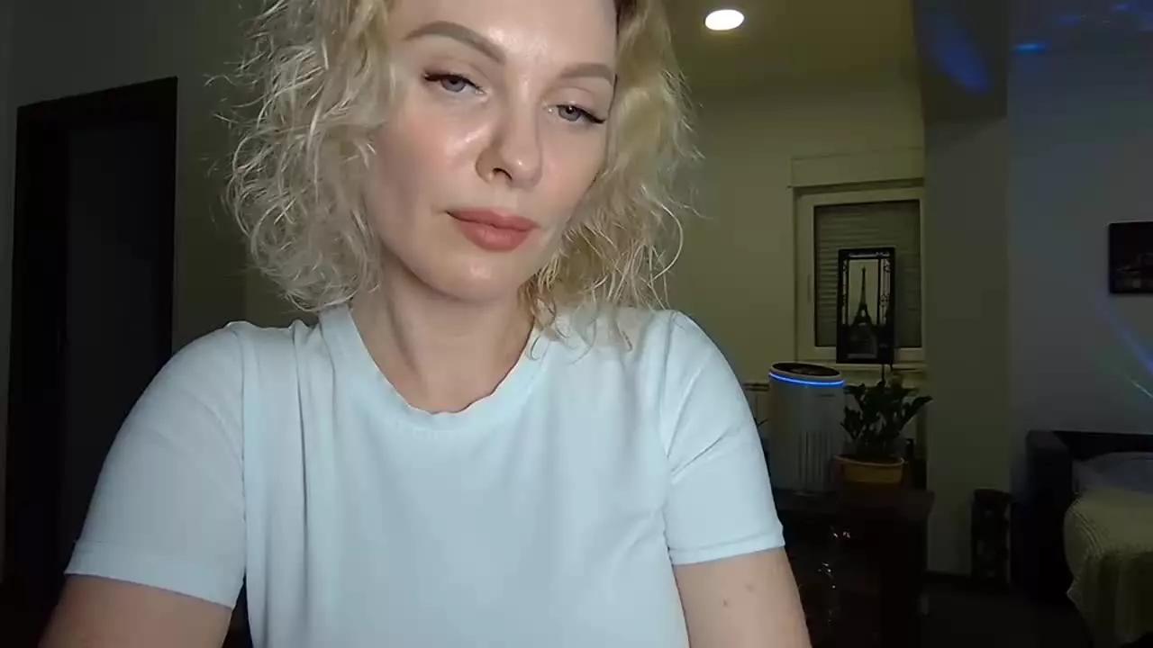 beautifulkollettee on Streamray 
