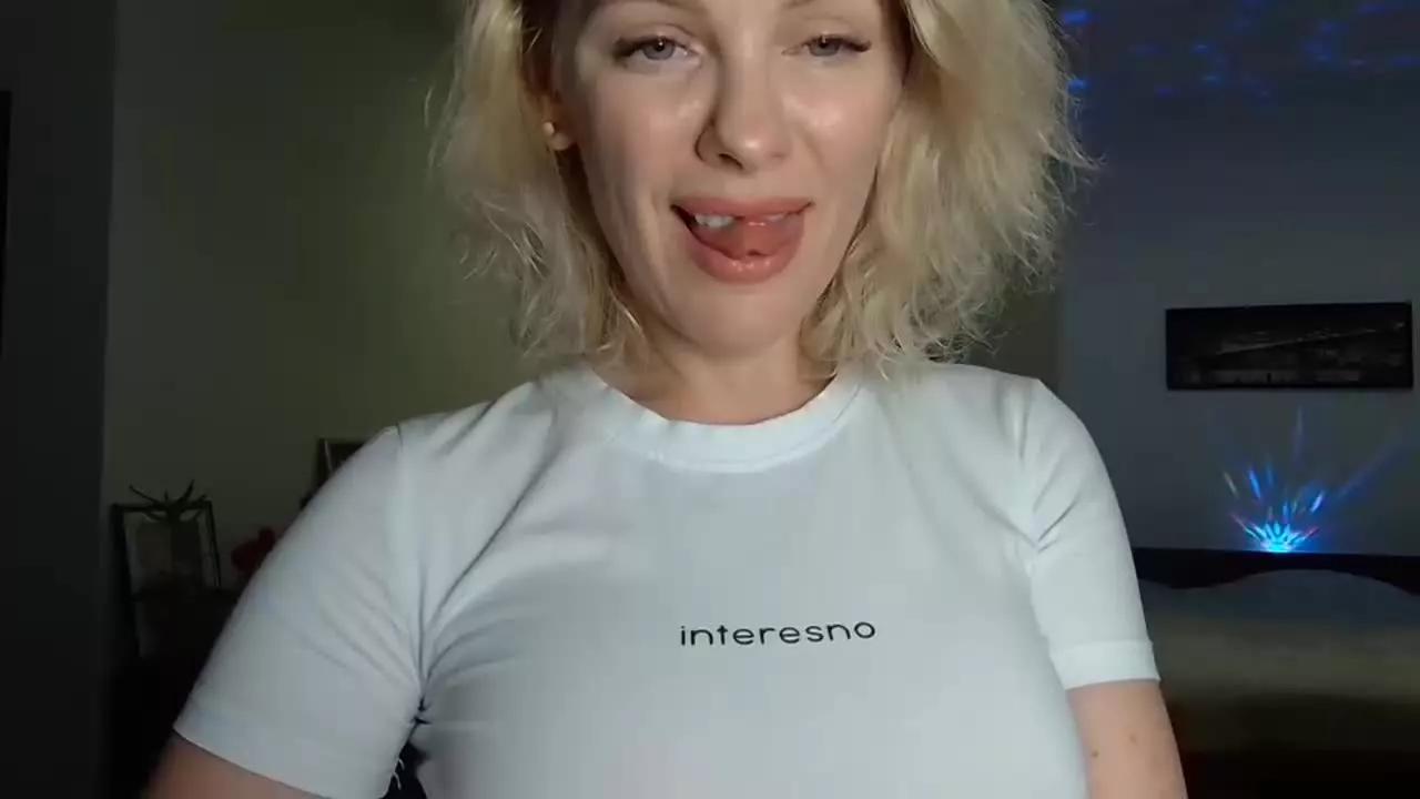 beautifulkollettee on Streamray 