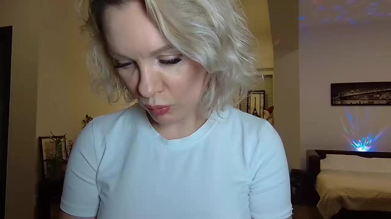 beautifulkollettee on Streamray 