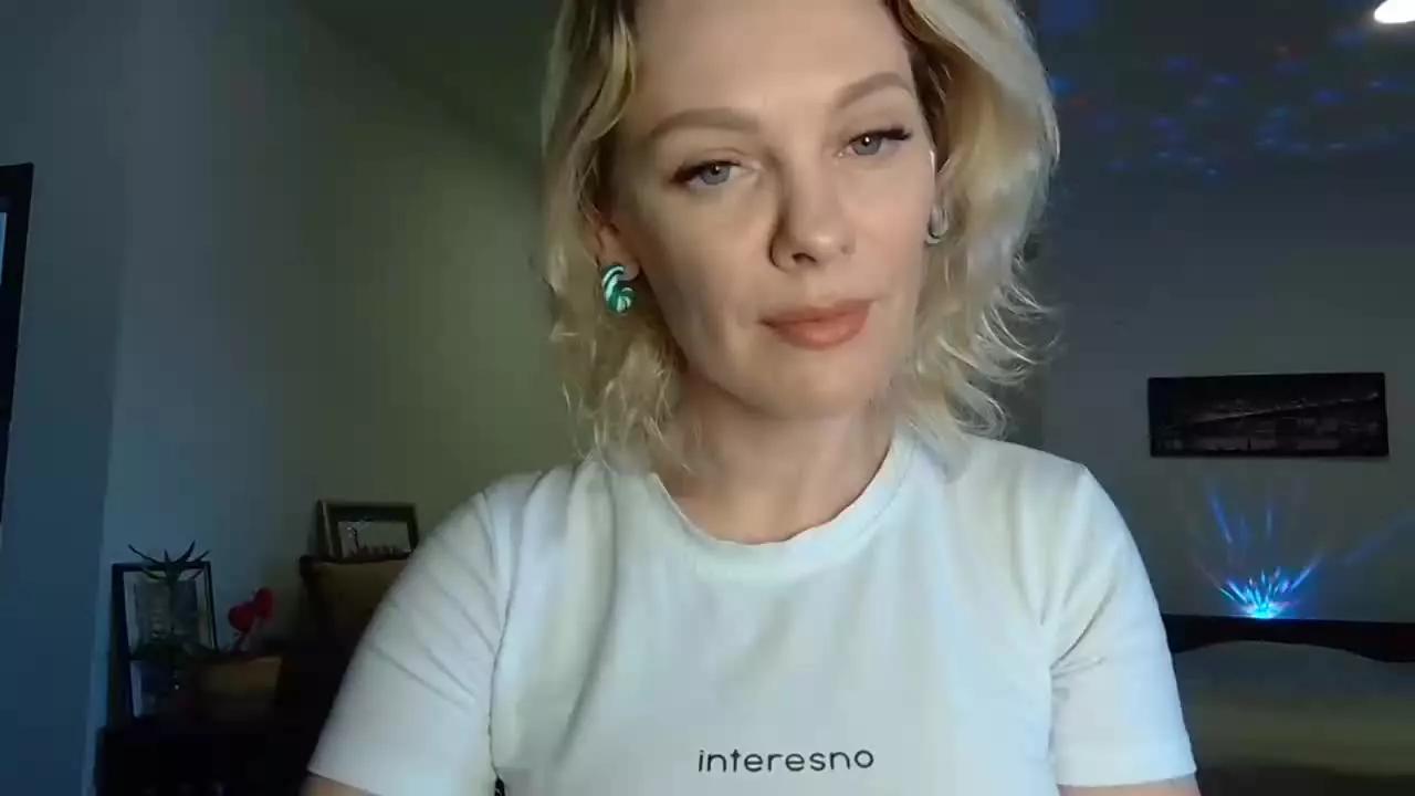 beautifulkollettee on Streamray 