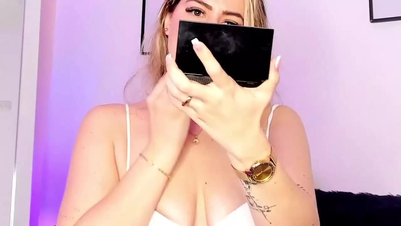 CaroleFreire on Streamray 