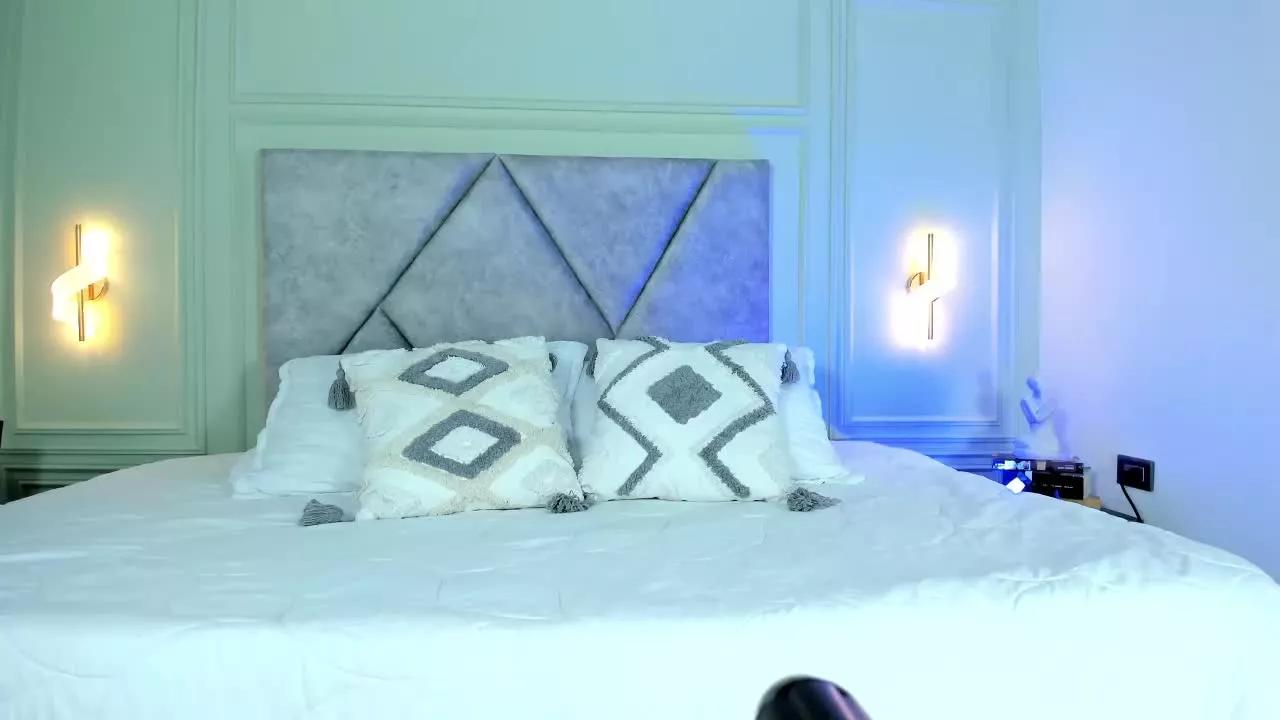 CarolineJonnes on Streamray 