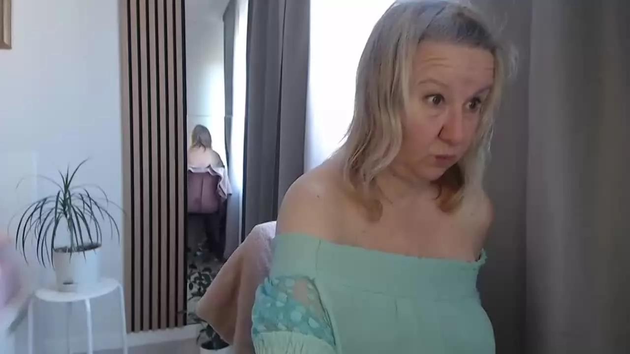 Christine36 on Streamray 