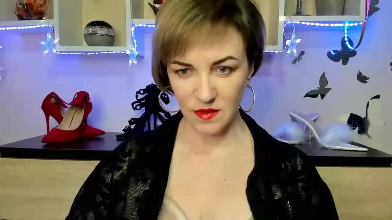 feliziaGLAM on Streamray 