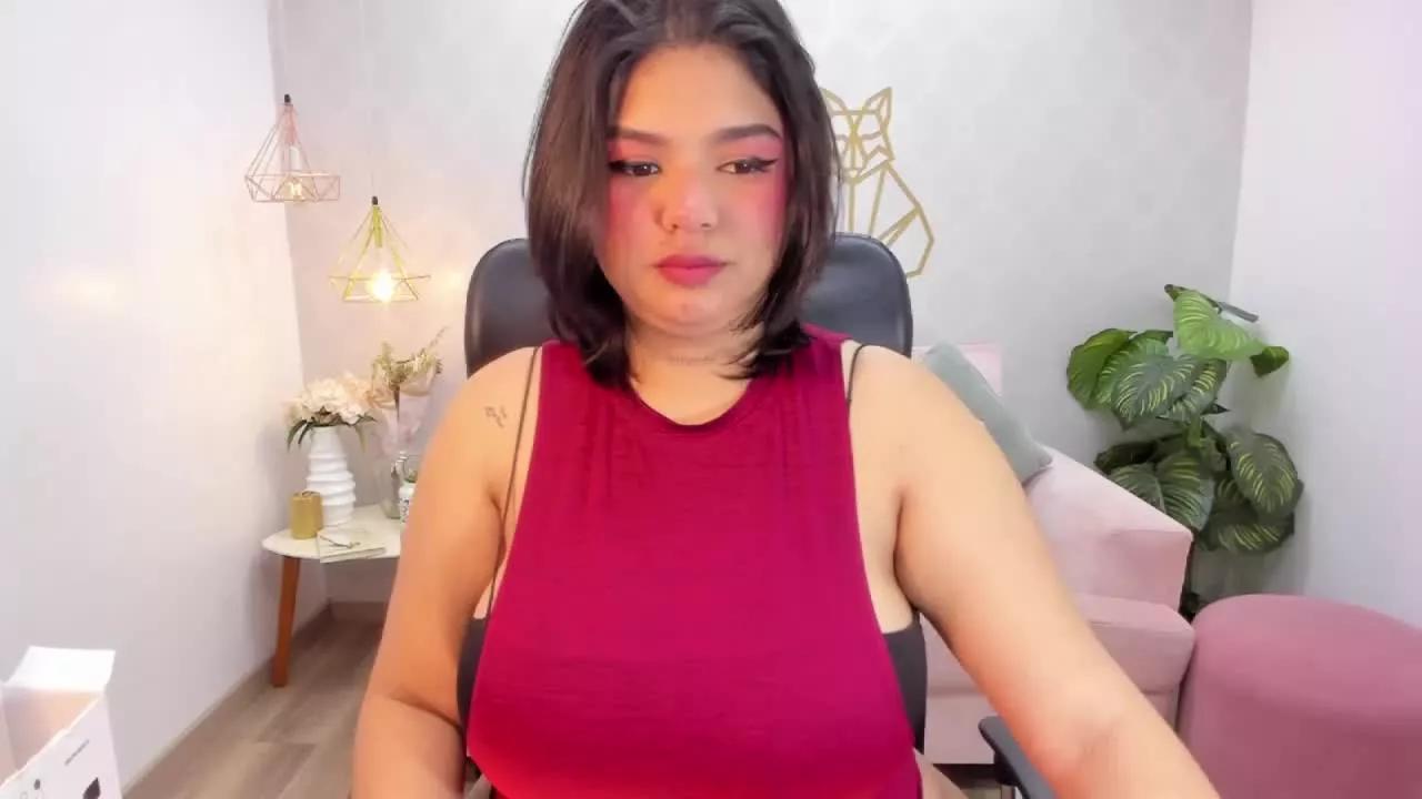 KattiePierce on Streamray 