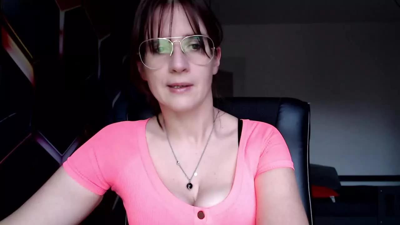 KayaAlone on Streamray 