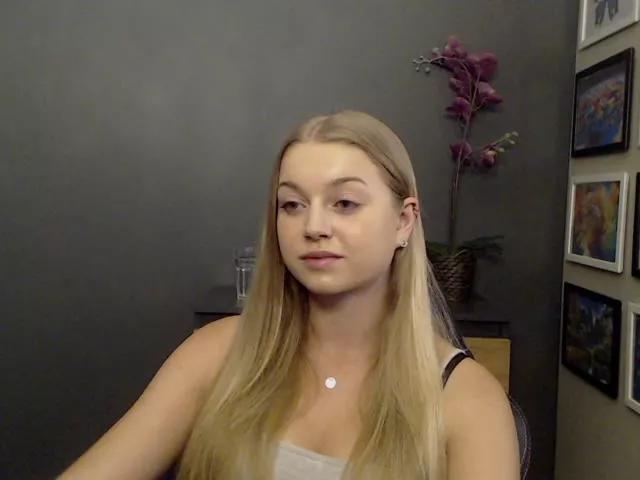 littleERICA on Streamray 