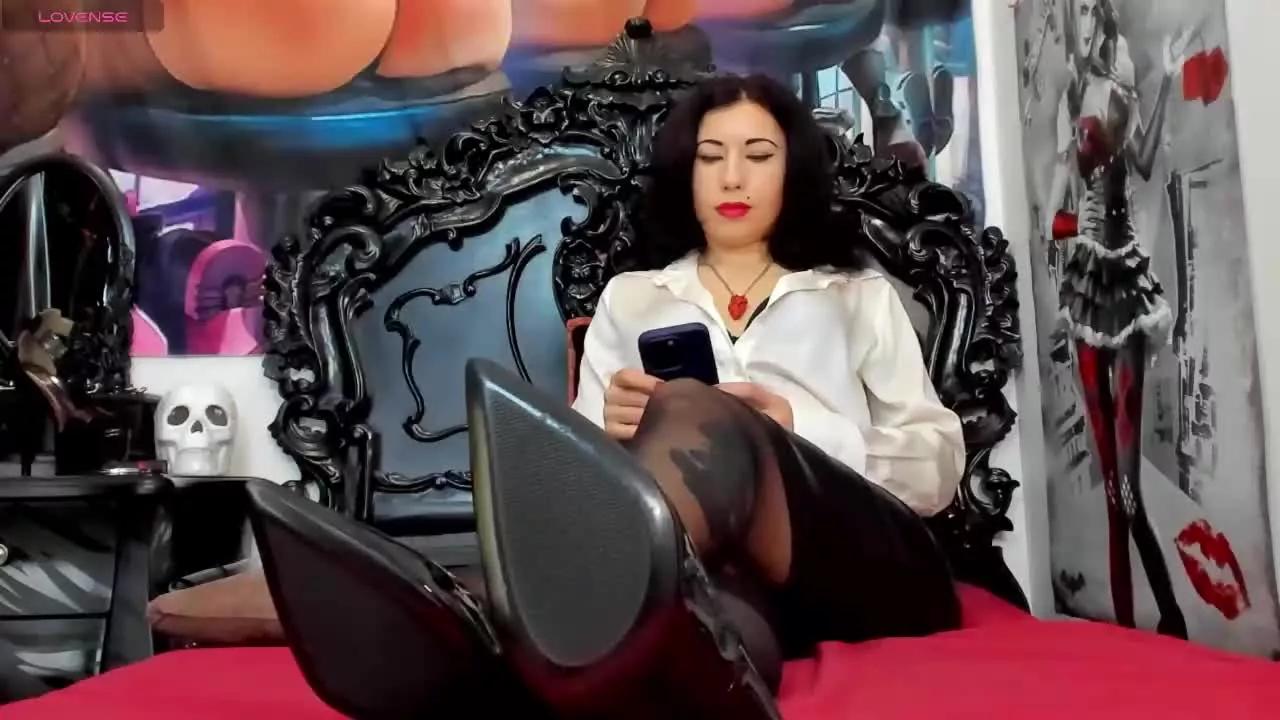LittleMistress on Streamray 