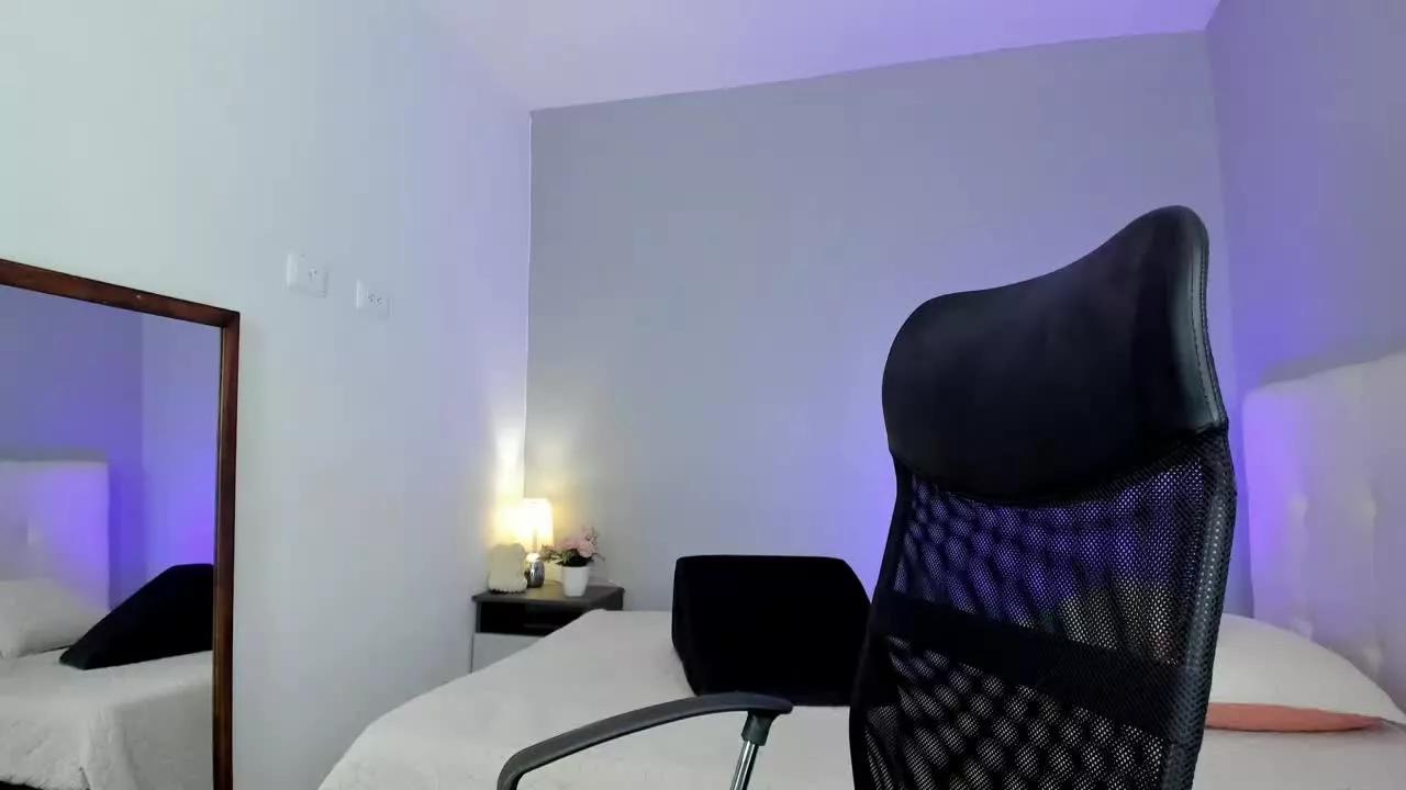 LunaHotty on Streamray 