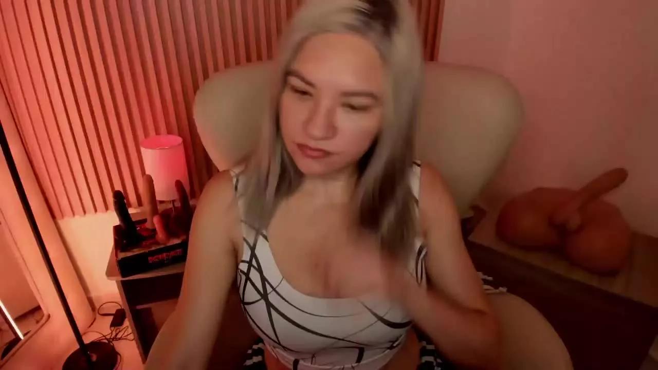 mariann_love on Streamray 
