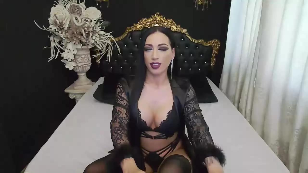 MikyLovely on Streamray 