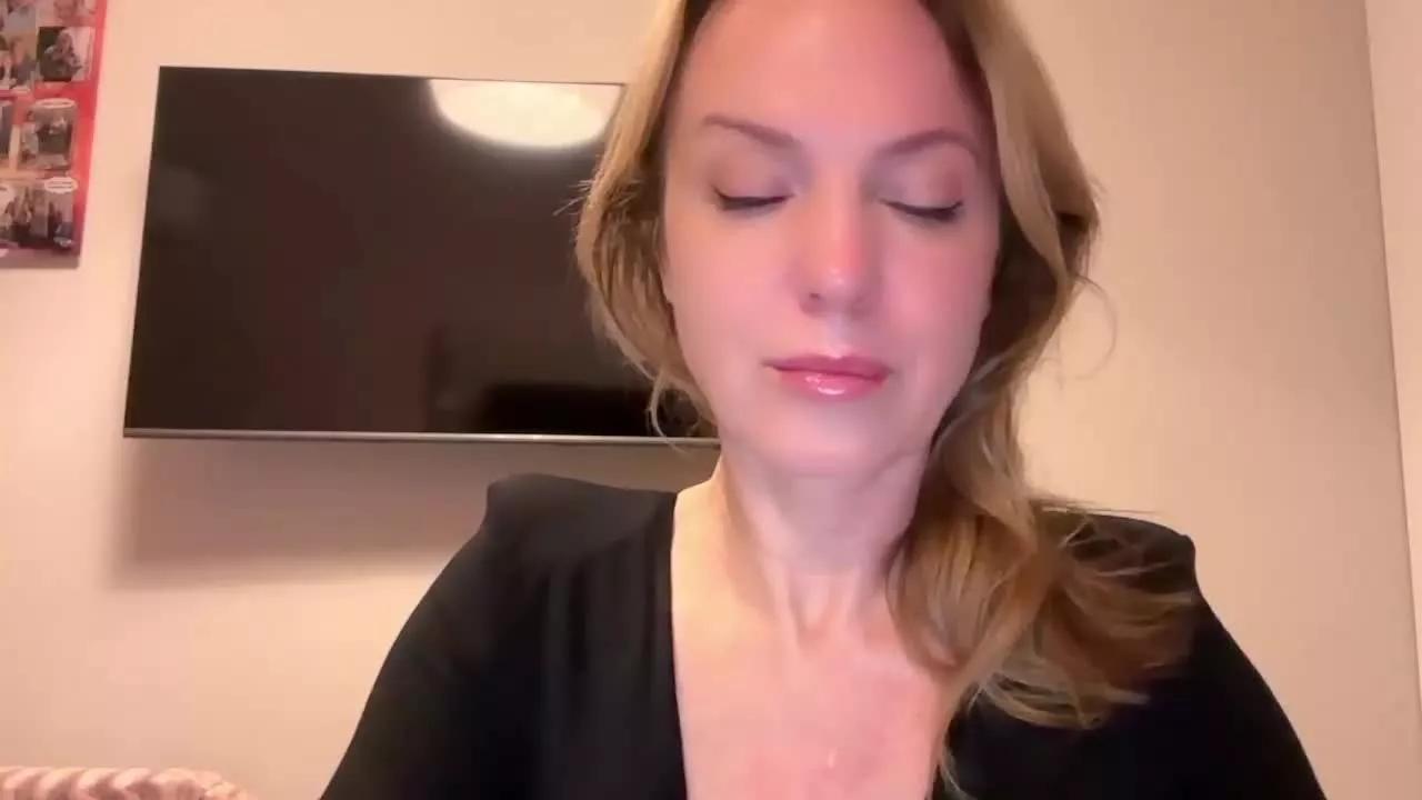 RachelCat on Streamray 