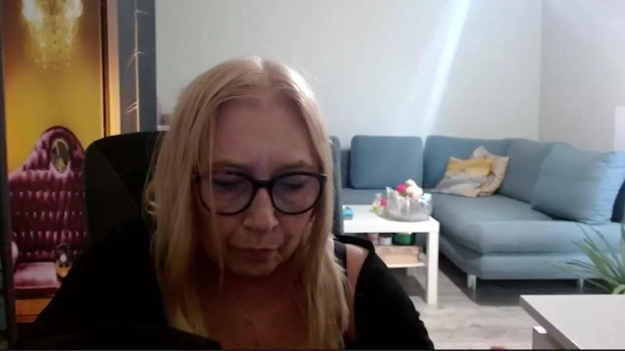 SofiaTease on Streamray 