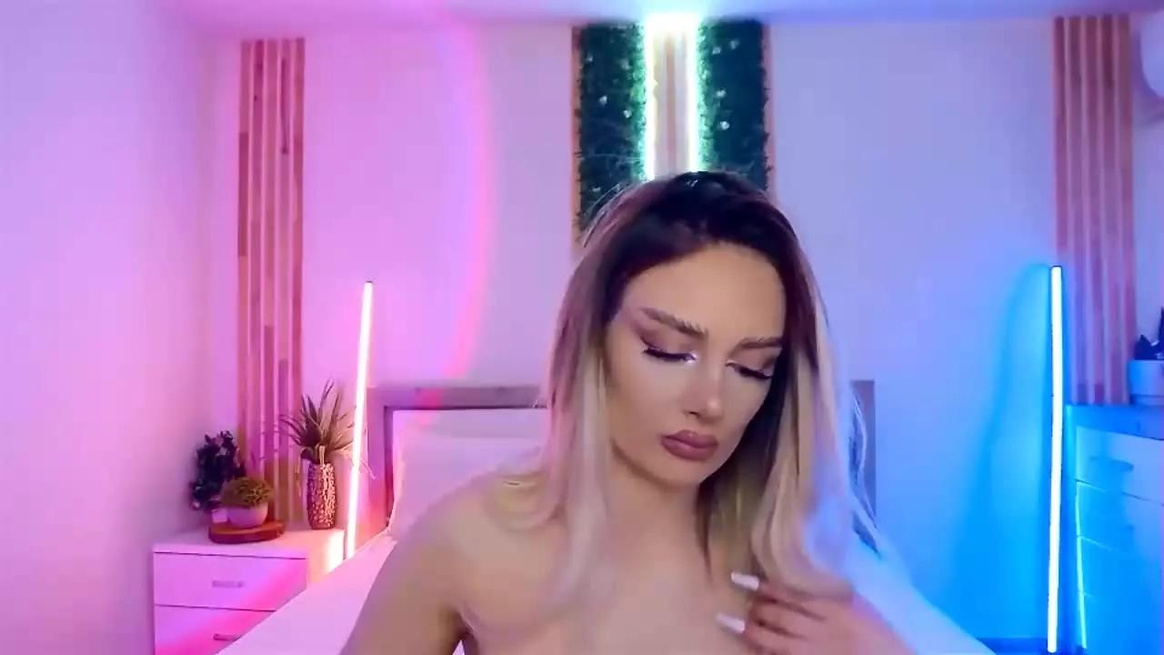 STEPHANIE01 on Streamray 