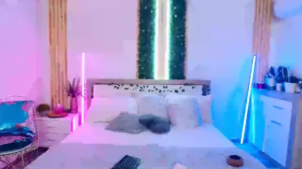 STEPHANIE01 on Streamray 