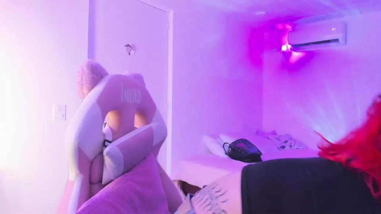 Succubus_Dolly on Streamray 