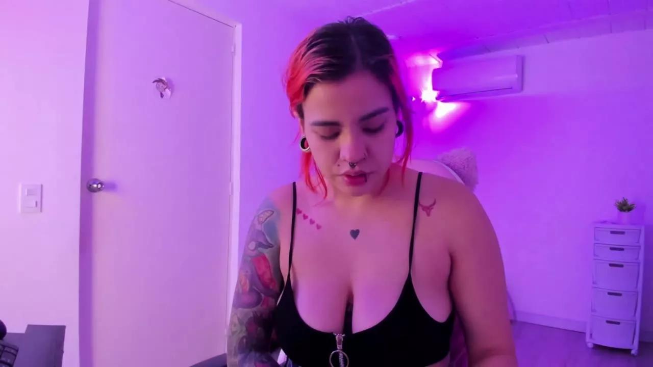 Succubus_Dolly on Streamray 