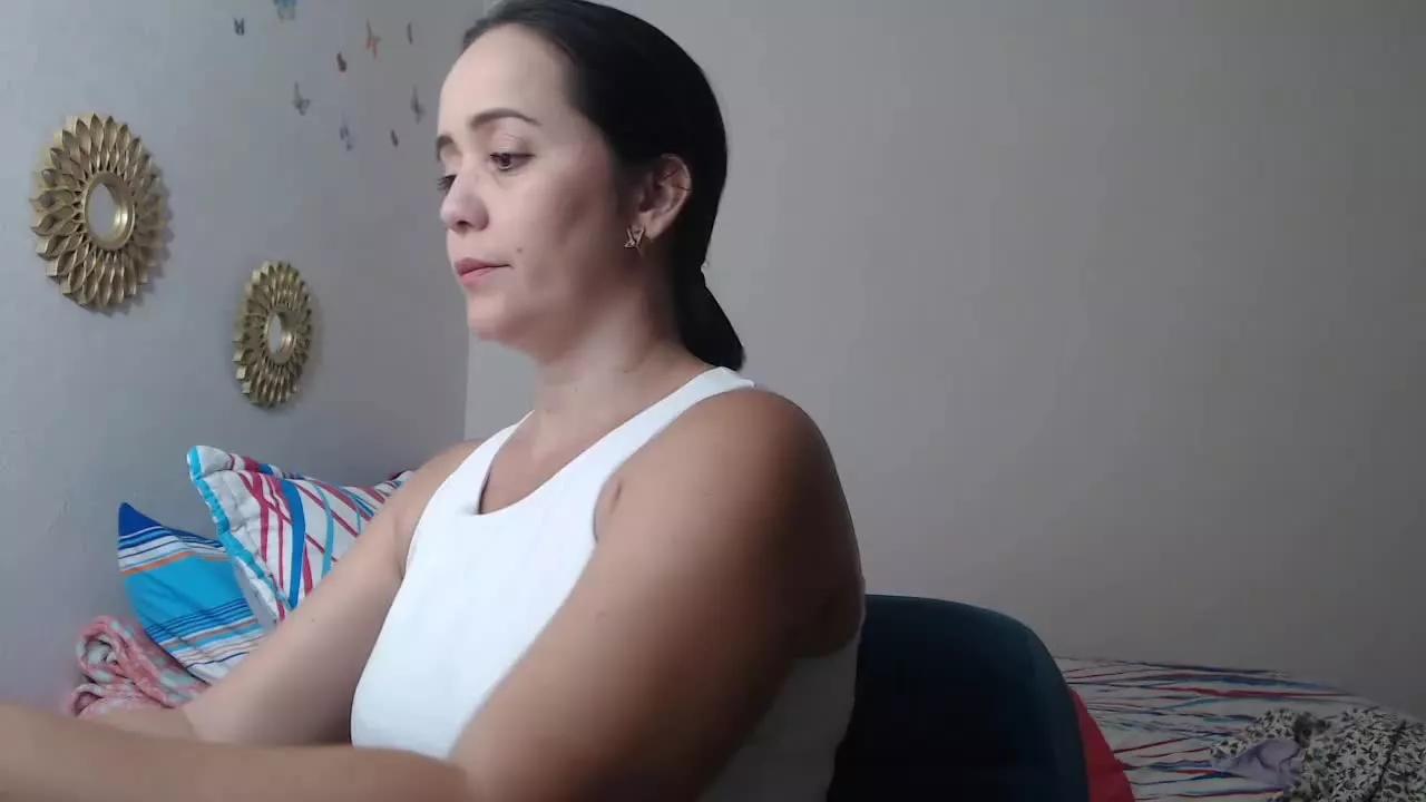 tessa_fontana on Streamray 