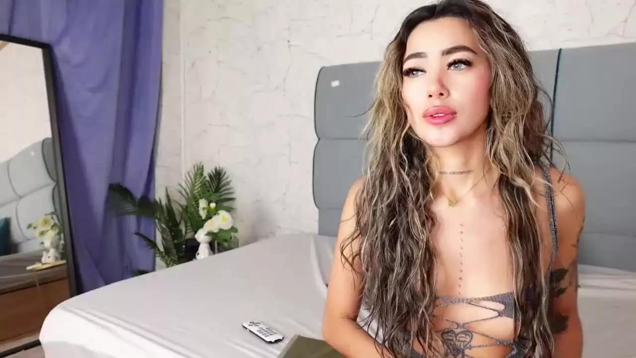 Vivienevalentine on Streamray 