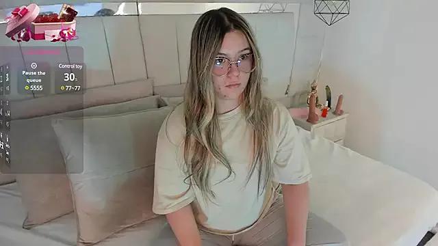 1m_dalhia on StripChat 