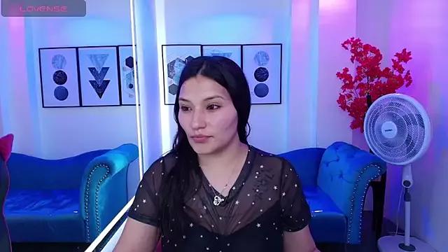 __emmag on StripChat 