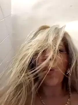 Freechat _Abril-Office1 on StripChat
