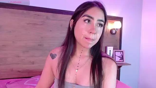 AdaaMillan on StripChat 