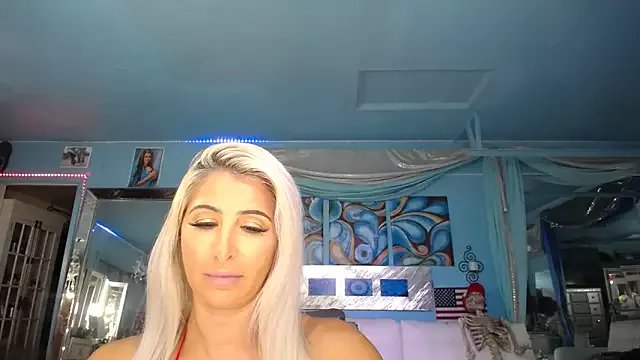 Freechat ADRIANNA_FOX on StripChat