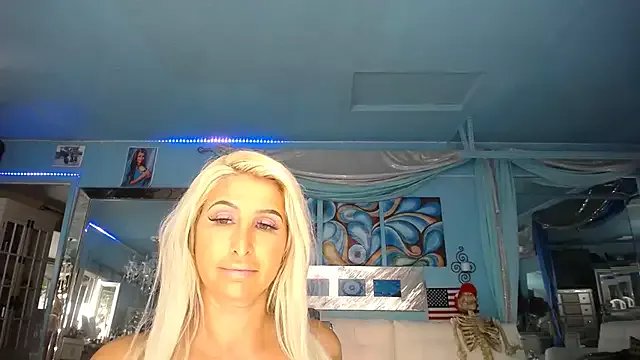 Freechat ADRIANNA_FOX on StripChat