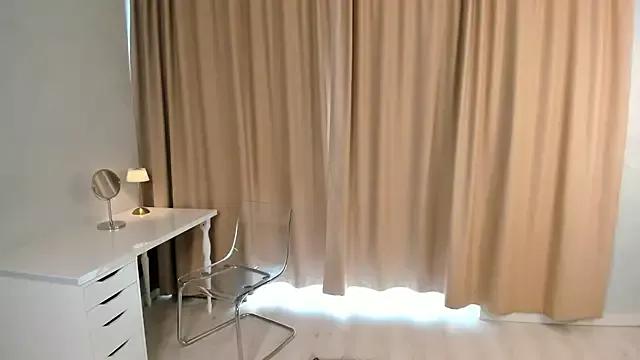 AislyFerran on StripChat 