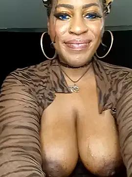 AmazonianMistress on StripChat 