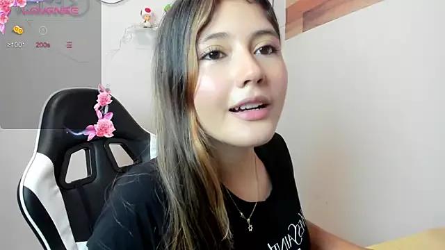 Freechat amy_innocent_1 on StripChat